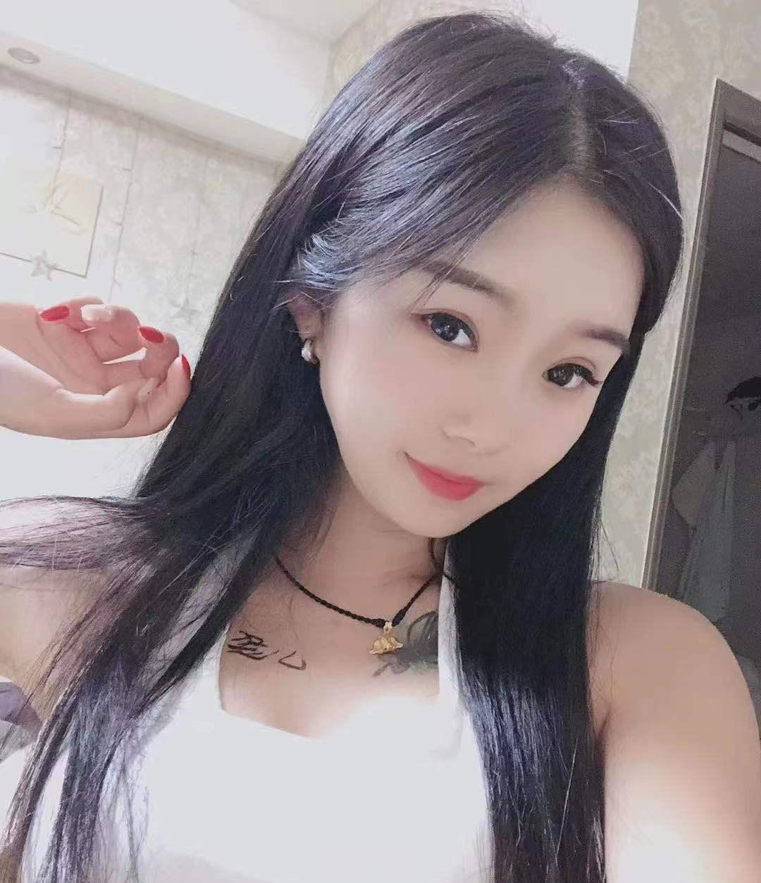 体验初次下水的小美女，会玩风骚，服务挺好